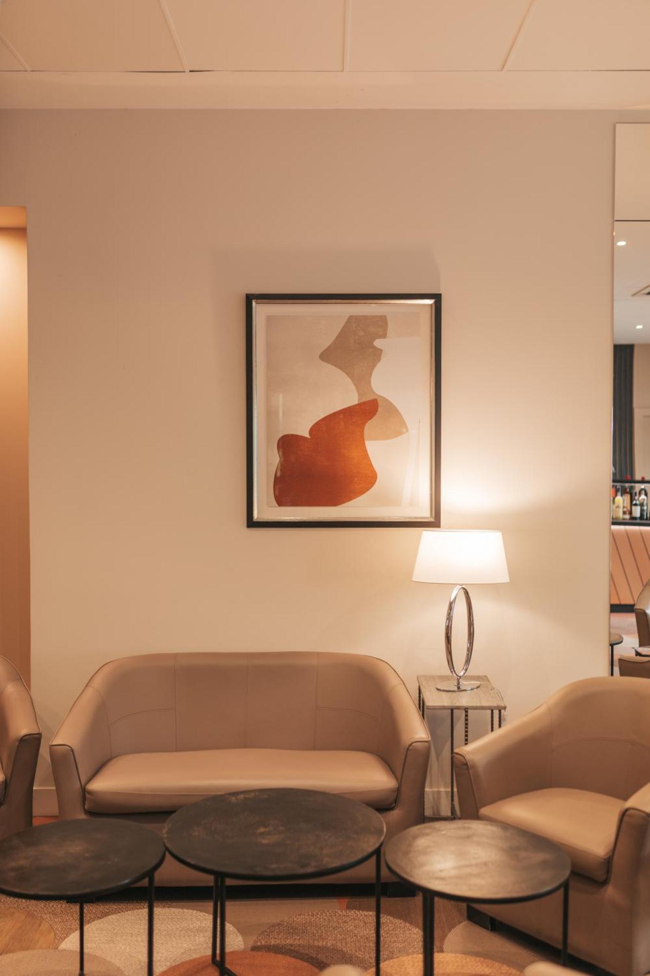 Hotel Le Et Dracy-le-Fort