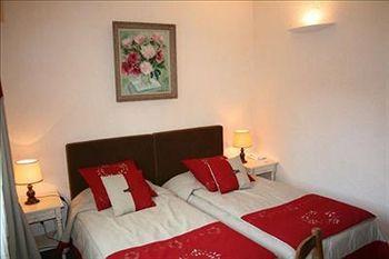 Hotel Le Et Dracy-le-Fort