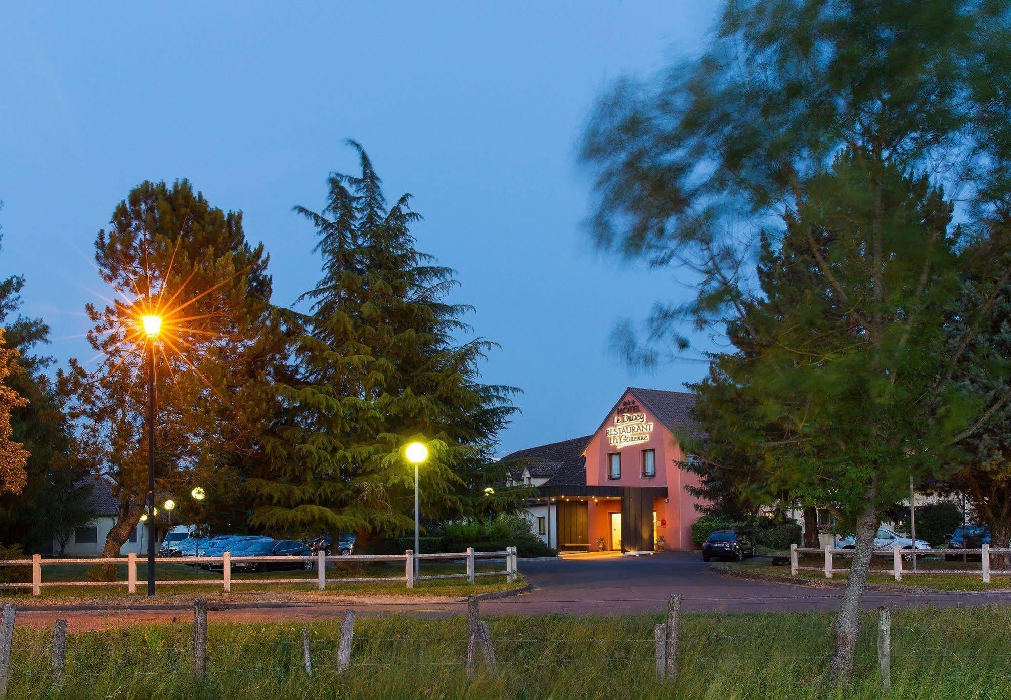 Le Et Hotel
