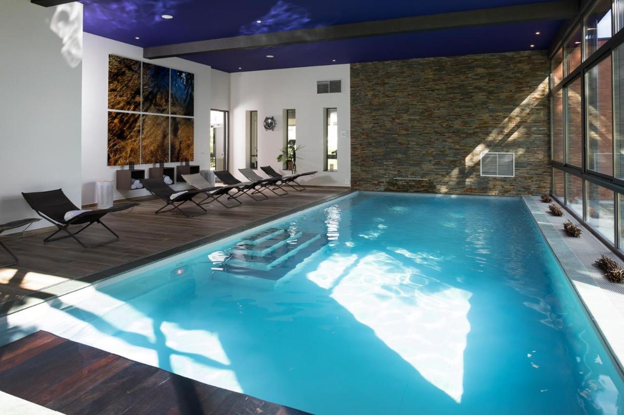 Hotel Le Et Dracy-le-Fort